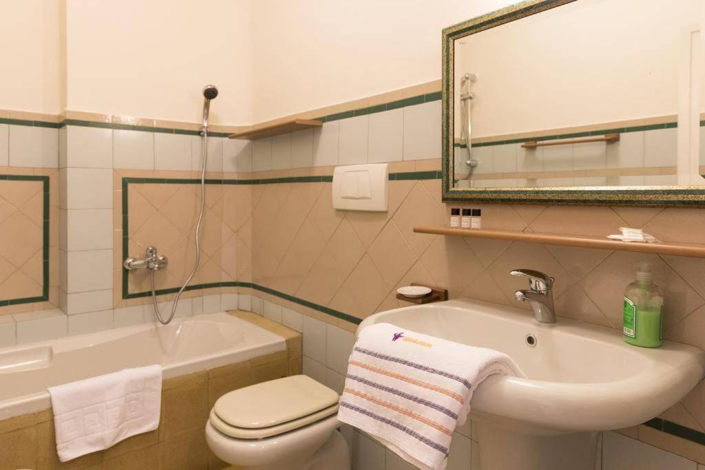 Mario'S Apartament With Ac And Wifi Apartment Lucca Ngoại thất bức ảnh